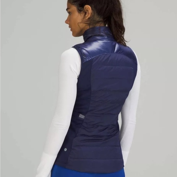 Lululemon Down For It All Vest Night Sea Sz.6 - Picture 6 of 11